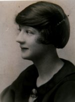 Edna as a young woman